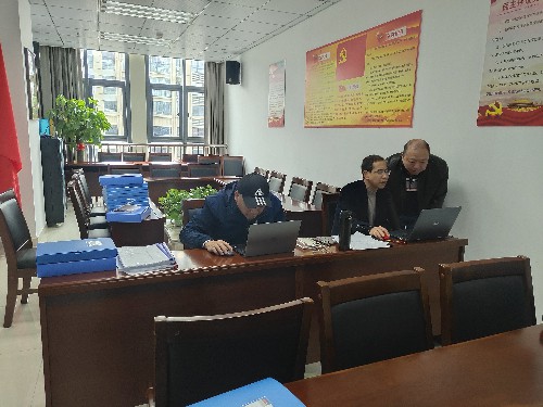 ?？剖∶?#65533;?劉敏 福州市工信局組織民爆行業(yè)專家到省民爆開展安全生產(chǎn)標準化達標考評3~1.jpg
